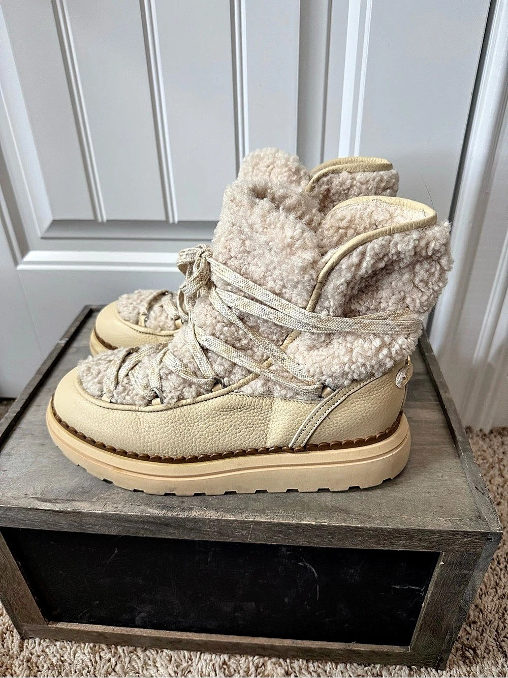 Sam Edelman Shearling-Lined Winter Boots Cream 7.5
